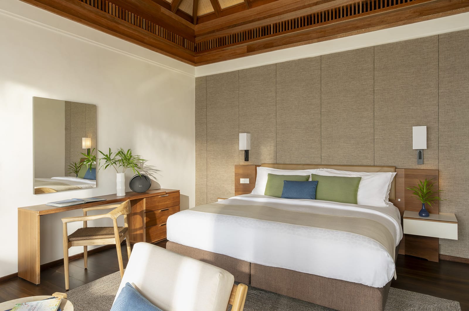 Kandolhu Maldives — 30-villa private-island resort in North Ari Atoll.